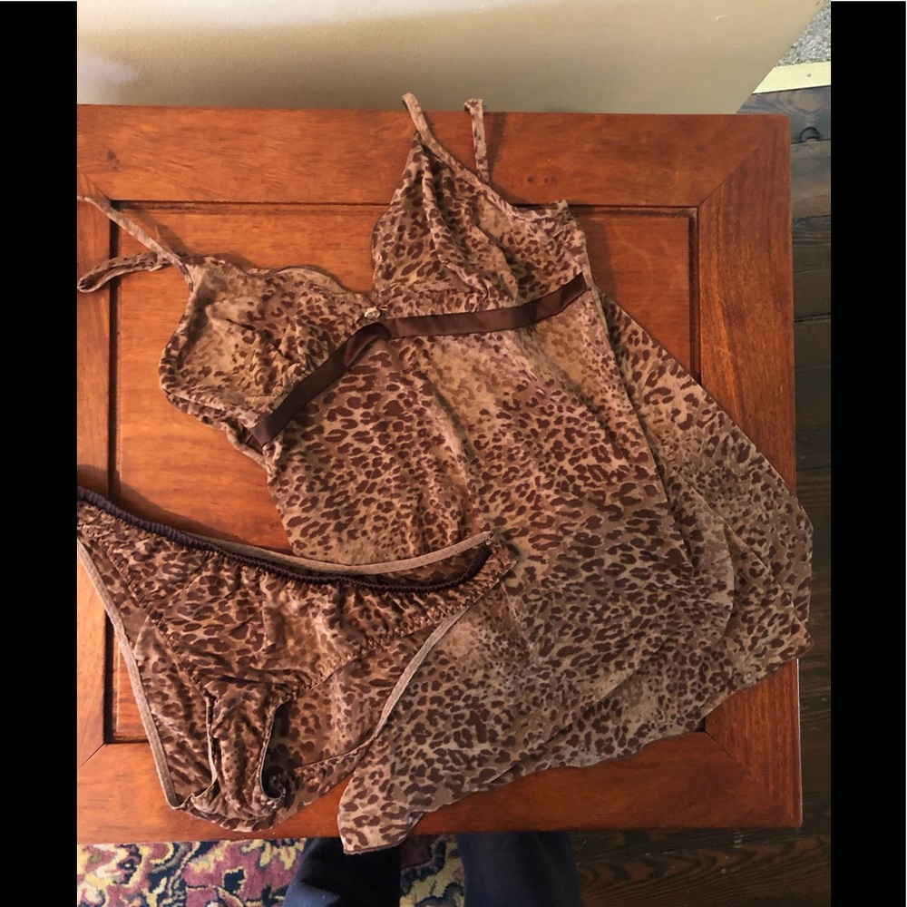 Intimissi Animal Print intimate set.  OS.  NWOT.